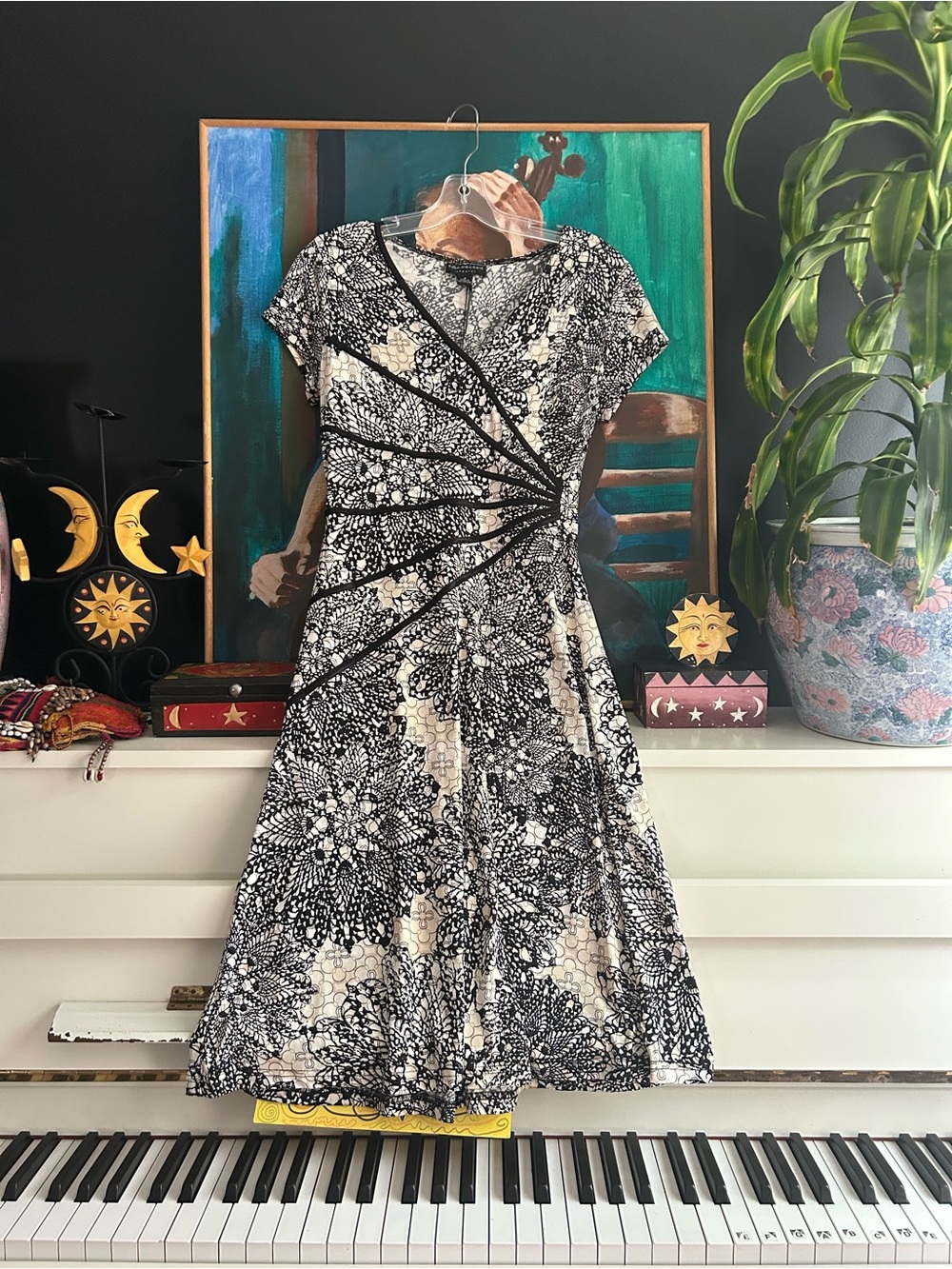 Connected Apparel Size 6 Black Ivory Floral Fit Flare Midi Cocktail Dress